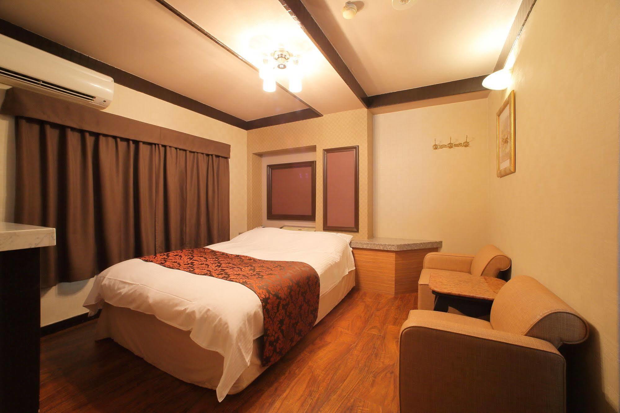Love hotel Fine Olive Yamashina (adults Only) 3*