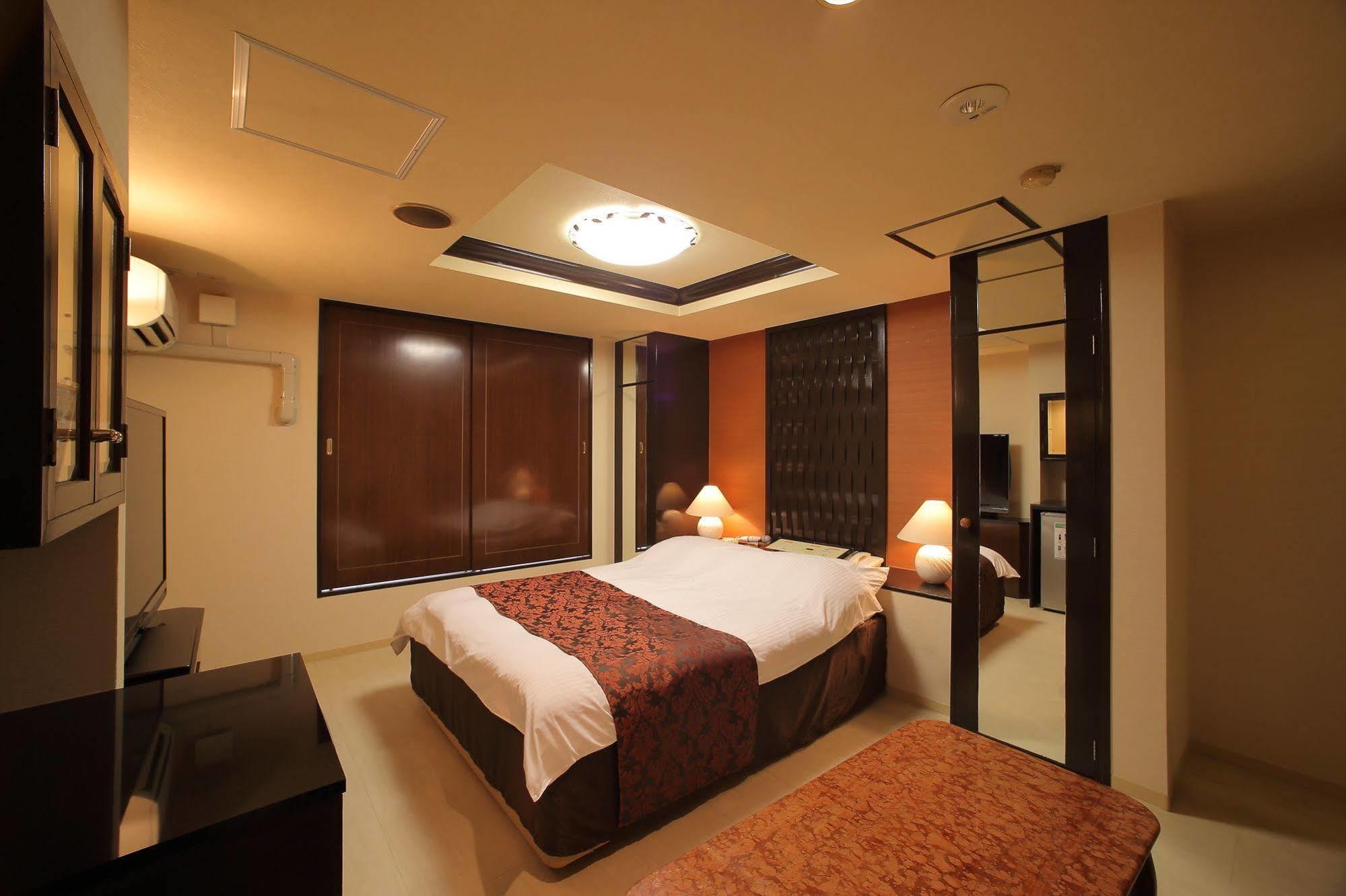 Fine Olive Yamashina (adults Only) Love hotel