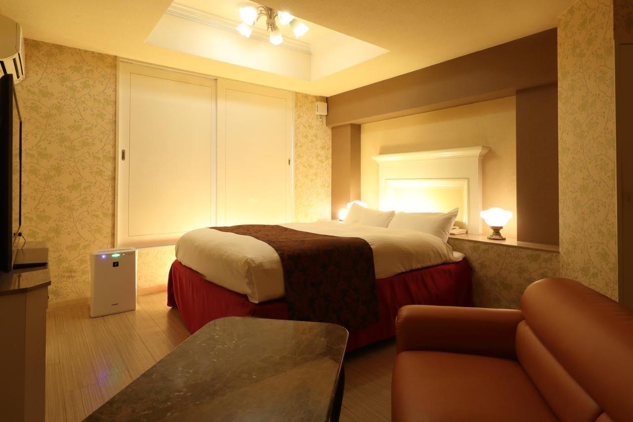 Fine Olive Yamashina (adults Only) 3*